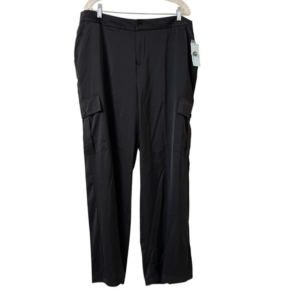 NWT Blue Sol Relaxed Fit, Size 14 Black Silky Cargo Pants, Pockets, Flat Front - Picture 1 of 5